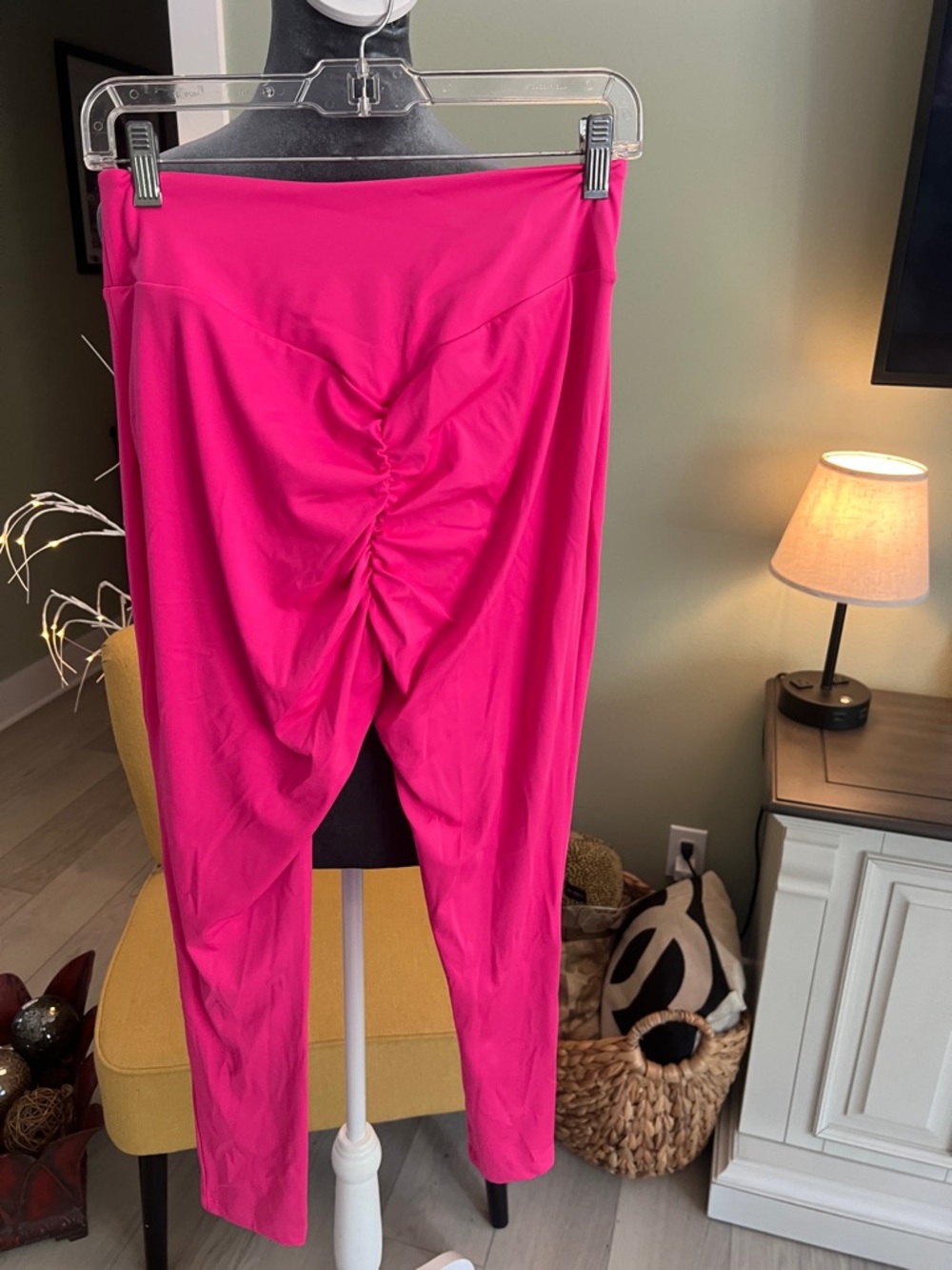 Gymshark Bright Neon Pink High-Waist Leggings - Picture 3 of 10